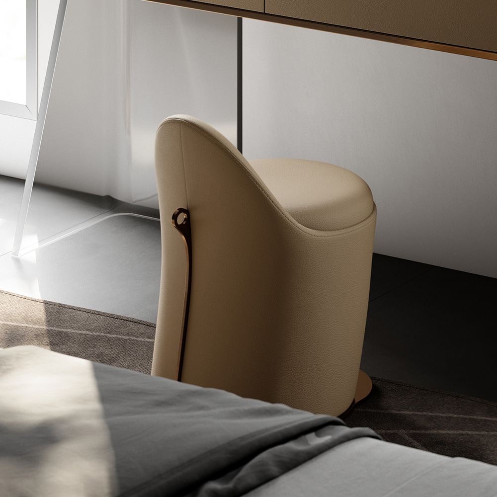 Arc Makeup stool