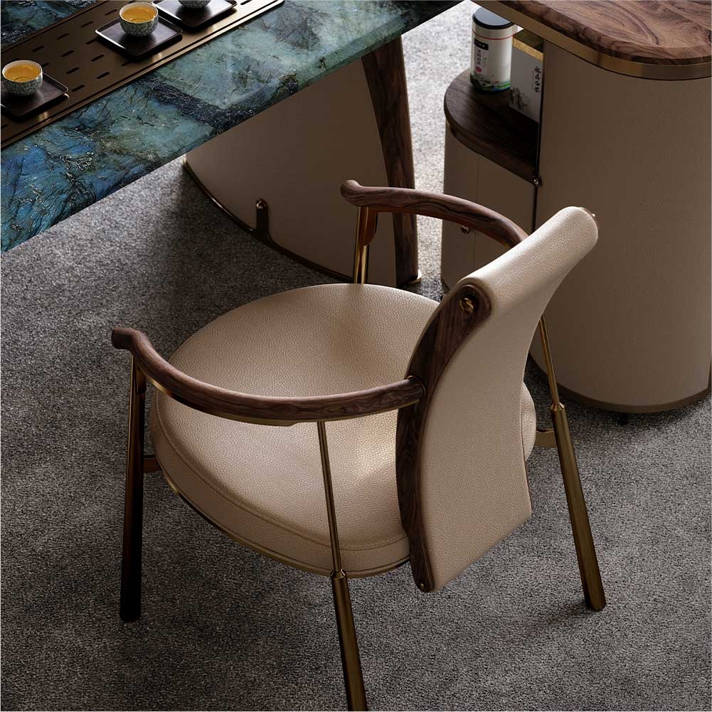 Pillar Master Chair