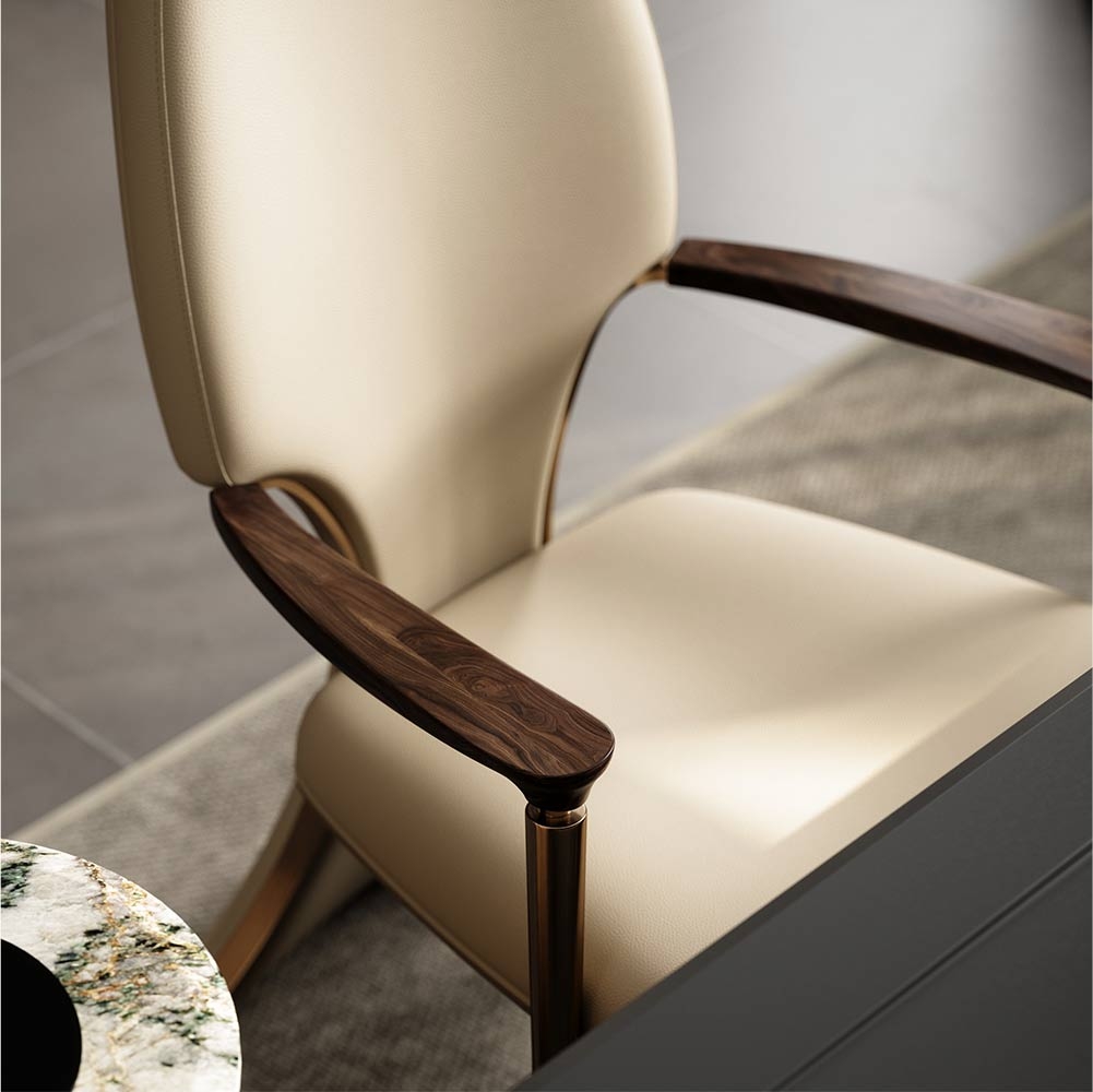 Pillar Master Chair