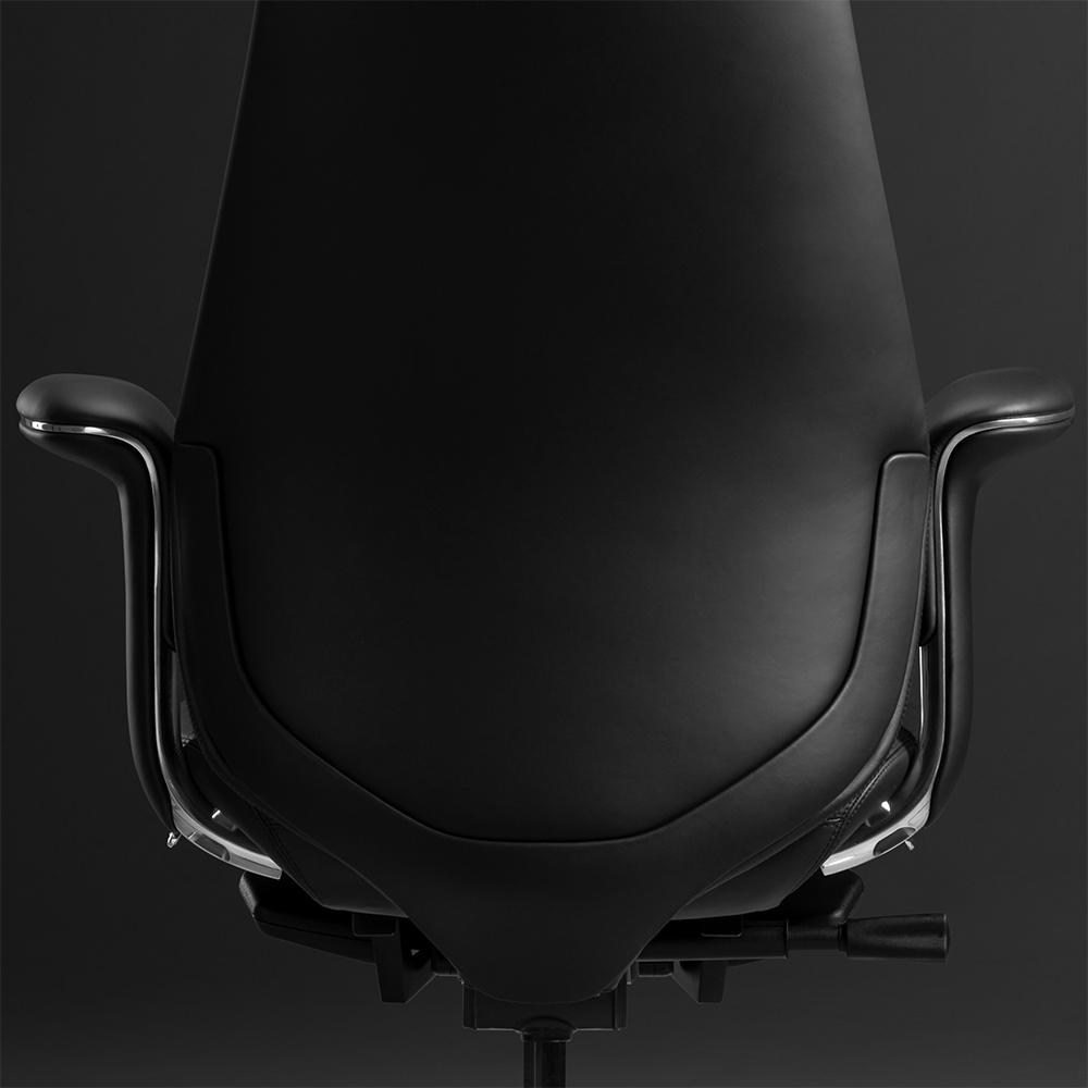 Conquer Chair